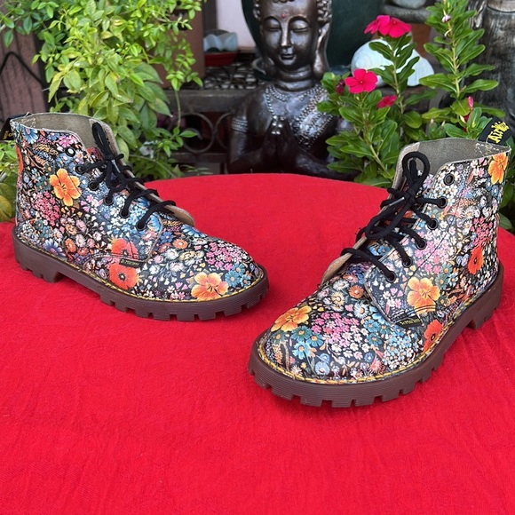 🏴 RARE 70’s / 80’s MIE Dr. Martens 6 Eye Colorful Floral Boots UK 4 - Picture 16 of 17